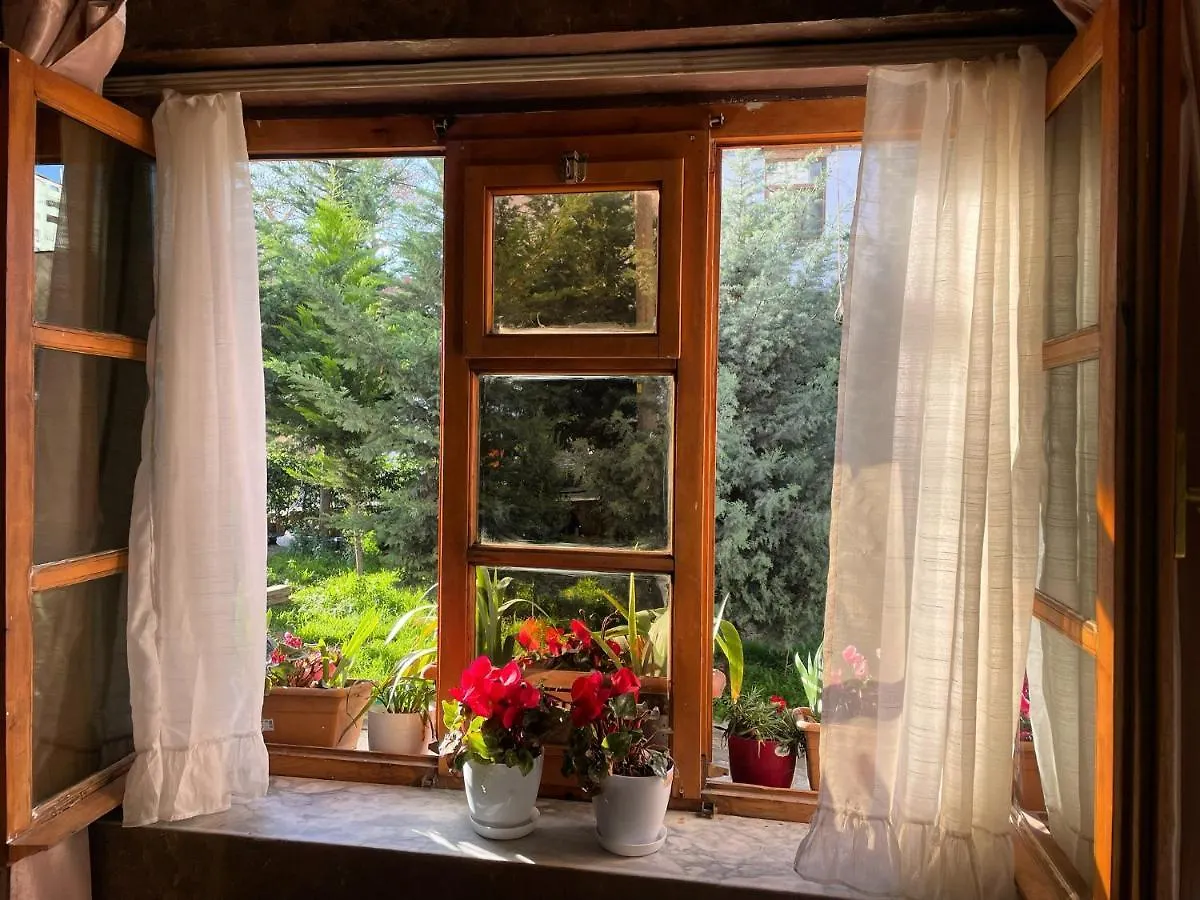 Central Cozy Apartment Old Train Station Tirana Albania